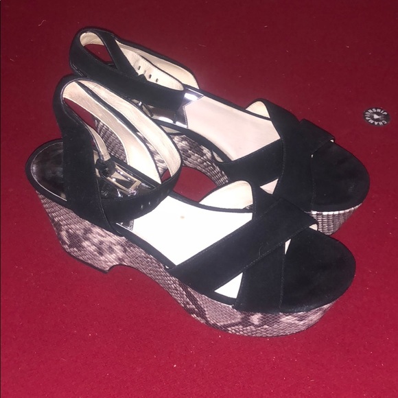 michael kors platforms - Picture 3 of 3